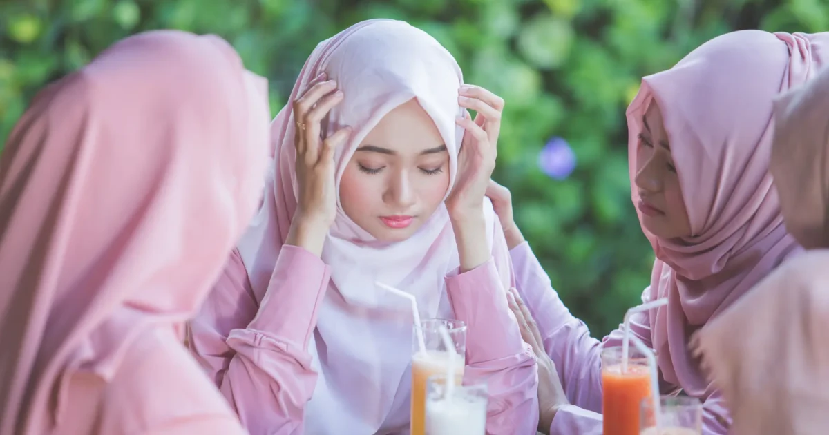 ہمدردی وہ کیفیت ہے جس میں انسان دوسروں کے دکھ کو اپنا دکھ سمجھتا ہے اور اس کے ازالے کے لیے اپنی توانائیاں استعمال کرتا ہے۔